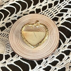 Vintage Gold‎ Tone Heart Brooch Pin with Bow Detail Costume Jewelry